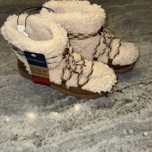 NWT Dearfoams Women's 7-8 Slipper Ankle Boots Cinch Cream Brown